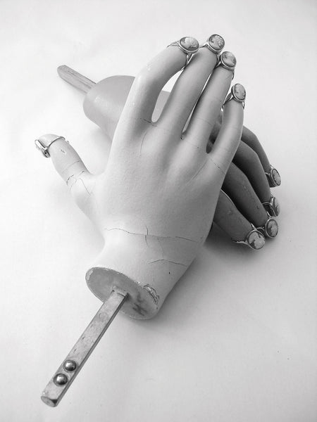 Fake Nail Jewellery with Cameos in 18k Gold by MME A-S DÅVIK 2006