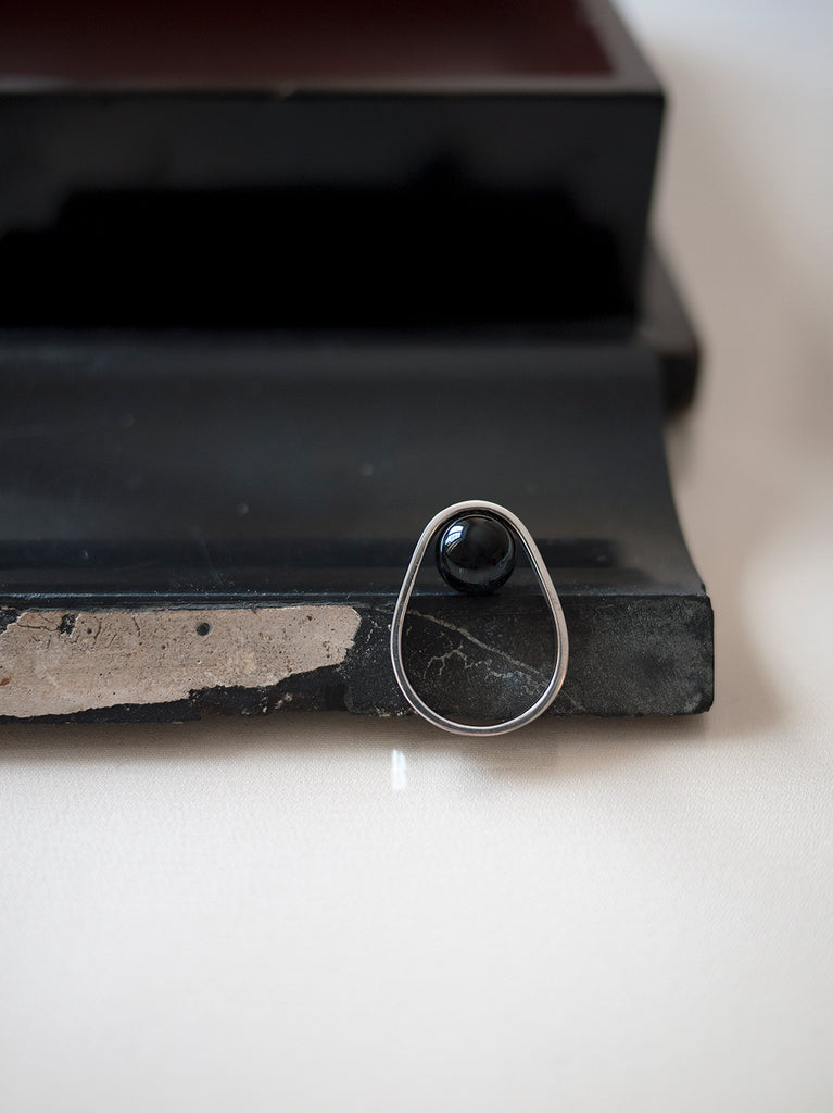 ONYX ORB RING