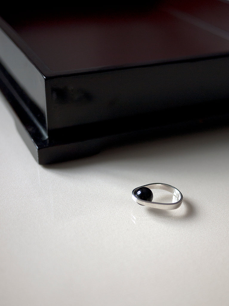 ONYX ORB RING