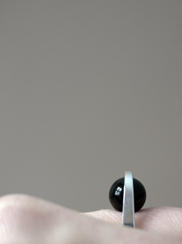ONYX ORB RING