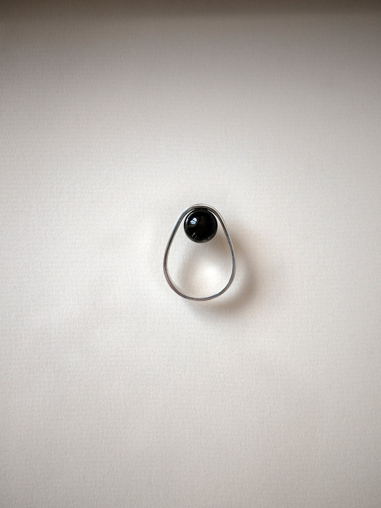 ONYX ORB RING